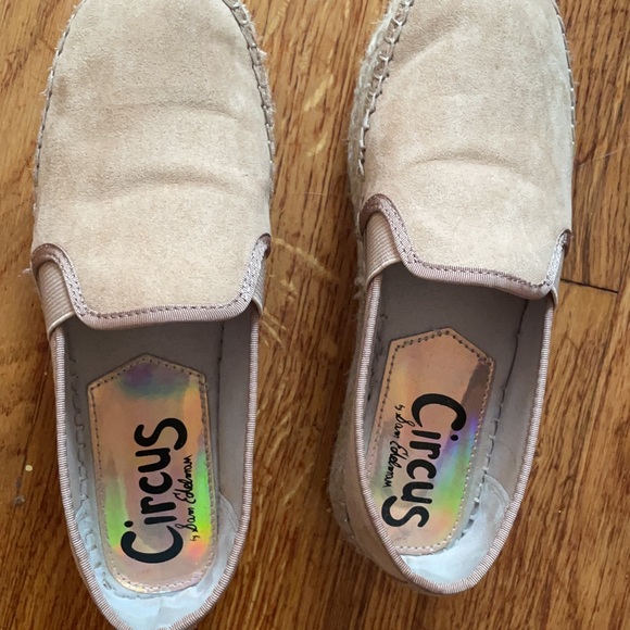 Size 5 - Picture 5 of 5